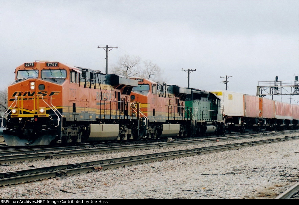 BNSF 7757 West